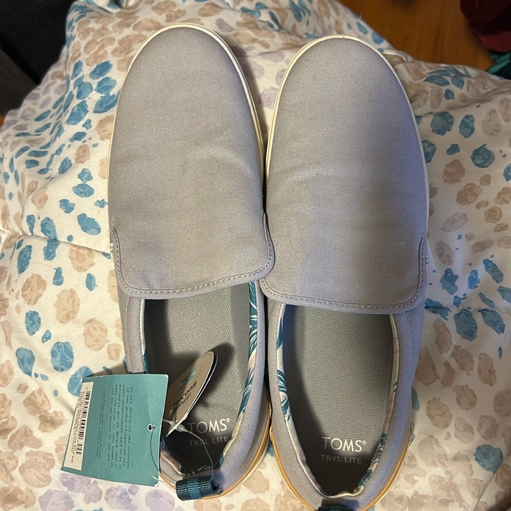 TOMS TrVL Lite